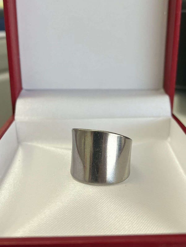 ANILLO OVALADO PEQUEÑO DE PLATA TALLA 5